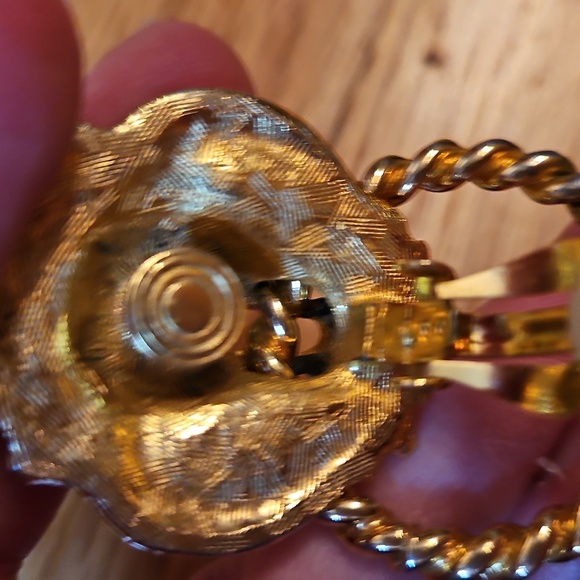 Vintage Gold Lion Head Earrings with Braided Ring and Copper Accents Clip ons - Picture 10 of 10